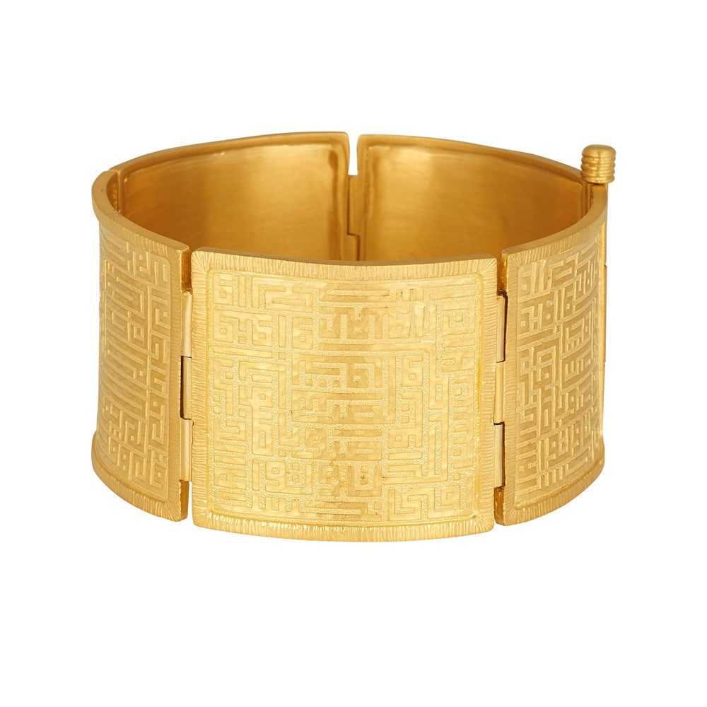 D2D 18K Greek Key Wide 7.25 inch Hinged Bangle